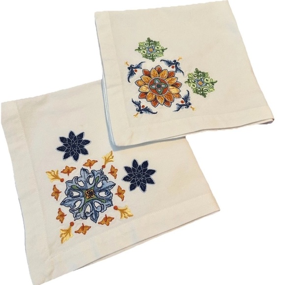 🌸3 for $20🌸 Williams Sonoma Embroidered Cotton Napkins Approx 20x20 Replacement - Picture 1 of 9